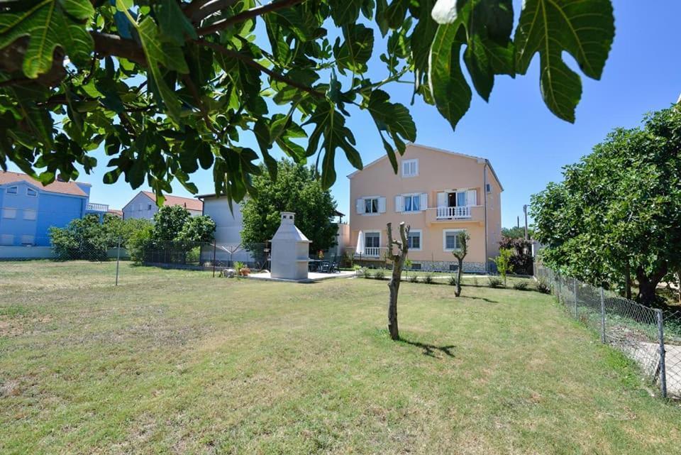 Sreca Apartment Near Beach With Bbq Bibinje Exteriér fotografie
