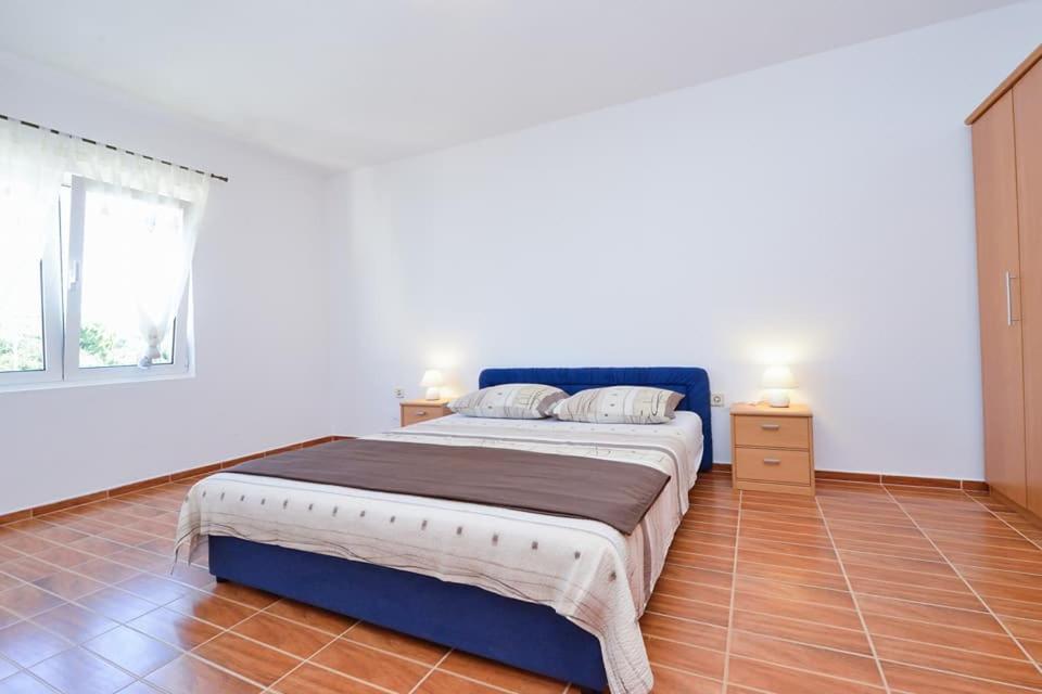 Sreca Apartment Near Beach With Bbq Bibinje Exteriér fotografie